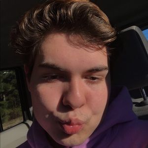 Meet your Posher, Carter